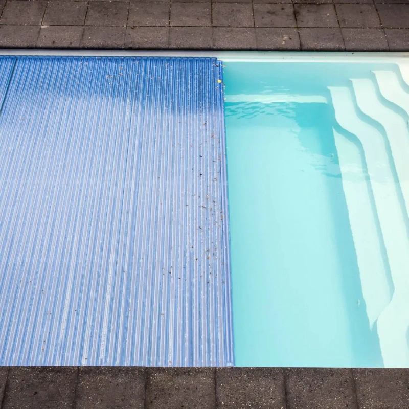 Persianas automaticas de lamas para piscinas personalizadas FUJISOL_Mesa de trabajo 1